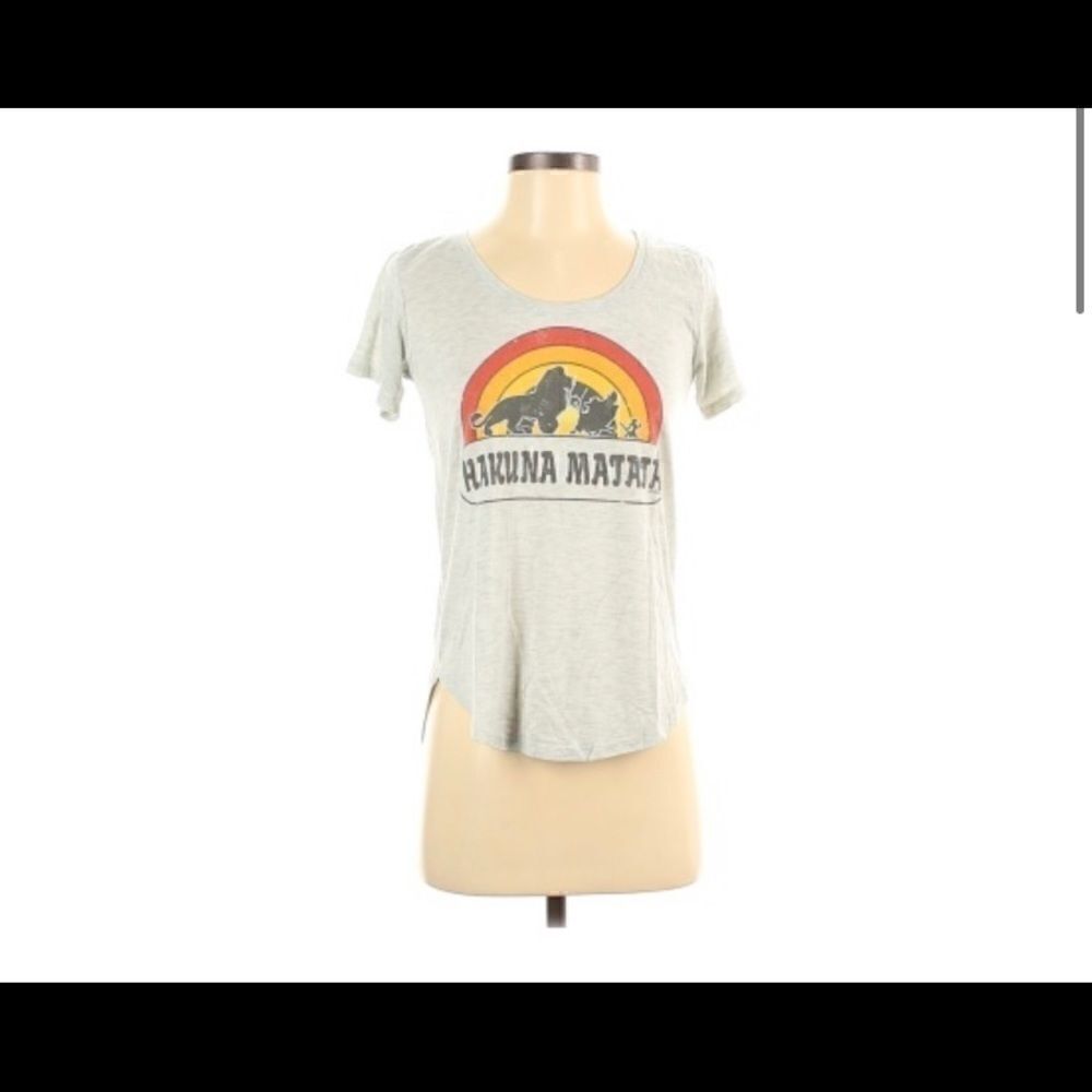 Disney, Hakuna Matata Lion King short sleeve top